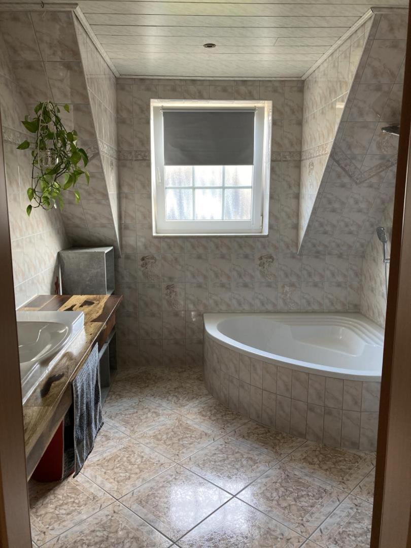 Neu Ferienwohnung Hofmann Husum  Bagian luar foto